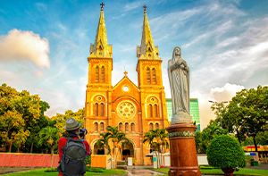 Hue - Ho Chi Minh Ville En Avion (900km - 1h20) (Pd)