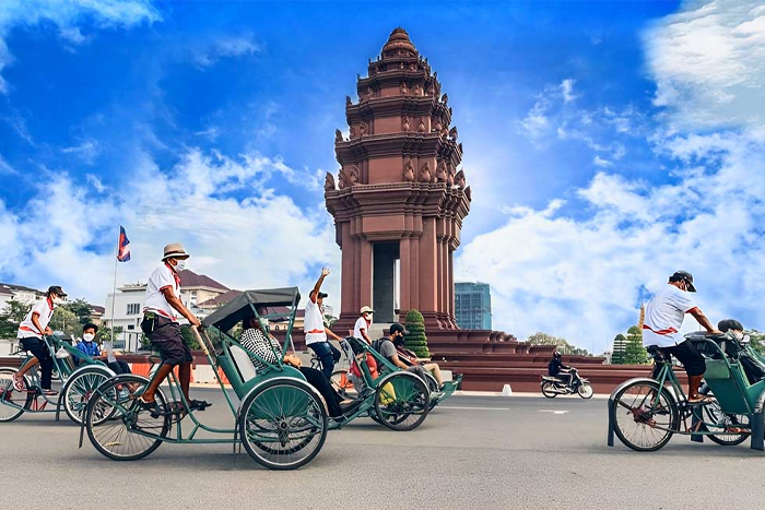 Découvrez Phnom Penh autrement grâce à un tour en cyclo traditionnel