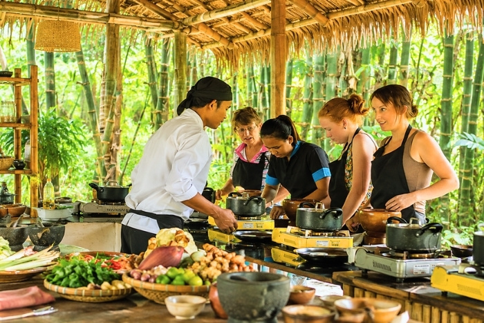 Un cours de cuisine khmère pendant votre séjour à la ferme au Cambodge