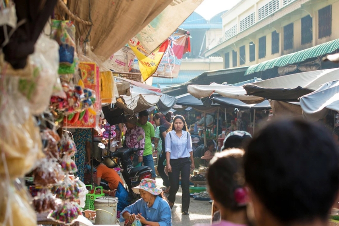 Explorez le marché local de Battambang au dernier jour de l'itinéraire de Battambang 3 jours