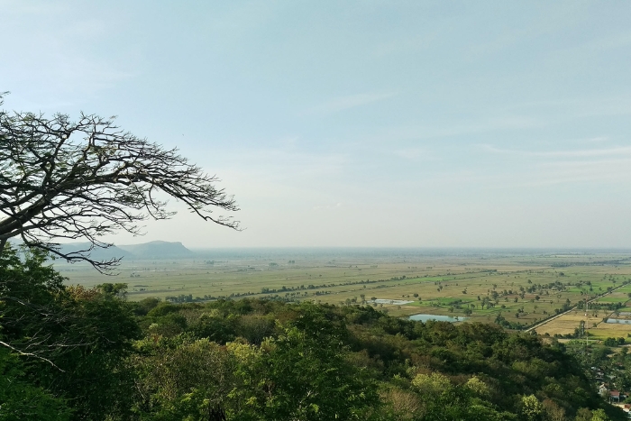 Scène de Battambang vue depuis les hautes collines après le trekking à Battambang