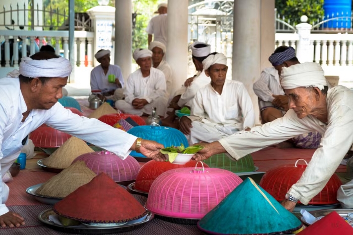 Artisanat cham et traditions religieuses – Où visiter au Cambodge pour voir les ethnies
