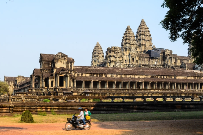 Moto tour Cambodge à travers Siem Reap, Battambang, Pursat et Kampong Chhnang