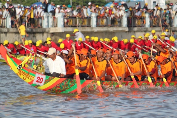 Bon Om Touk, la c&eacute;l&egrave;bre f&ecirc;te de l&rsquo;eau du peuple cambodgien