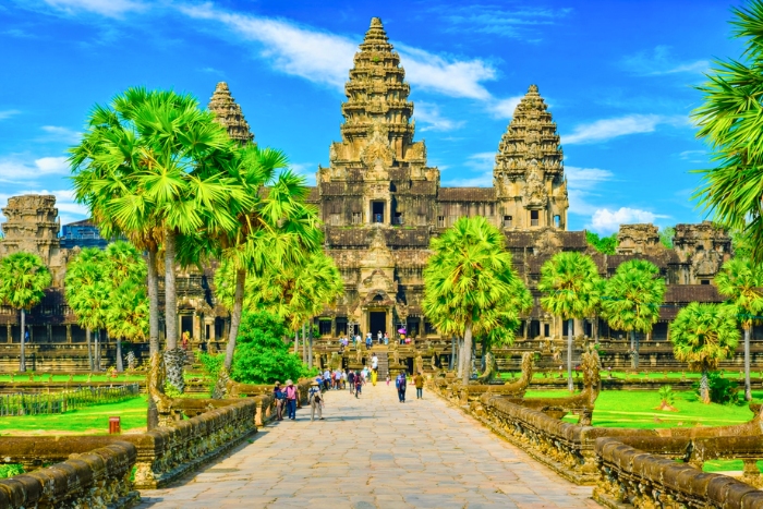 Angkor Wat sous le soleil de mars, étape incontournable d’un voyage pas cher au Cambodge