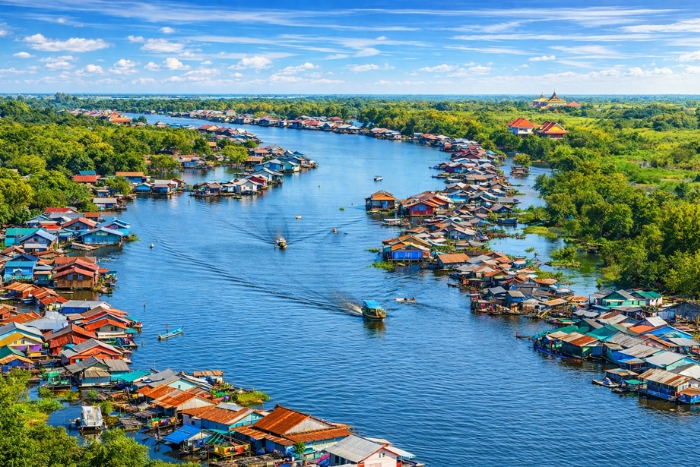 Expérience en famille sur le Tonlé Sap: Navigation entre maisons flottantes du Nord-Ouest du Cambodge