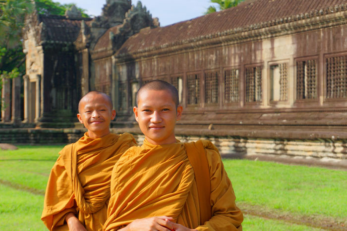 Demandez la permission avant de photographier des Cambodgiens ou des moines