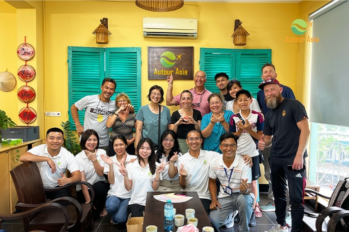 Contacter avec AUTOUR ASIA, agence locale Cambodge pour les experiences mémorables