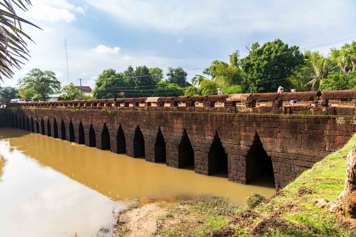 7 jours au Cambodge, Kampong Kdei, l'ancien pont est imprimé sur la monnaie cambodgienne