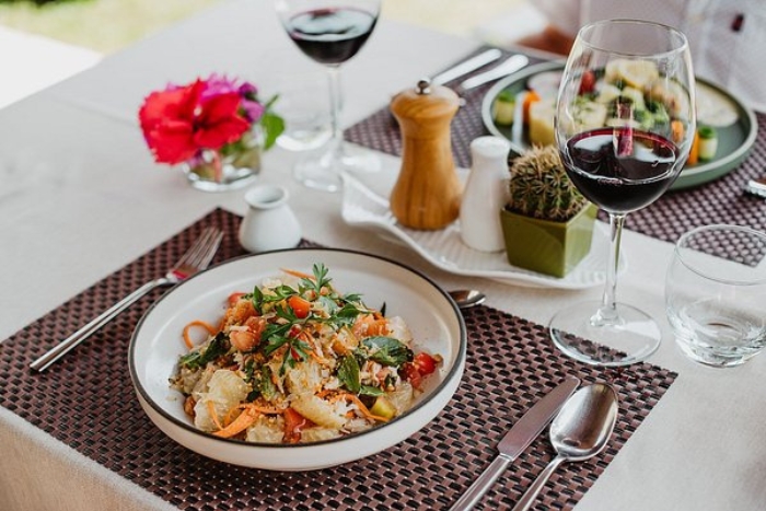 Le charme salé de la table khmère à Kep