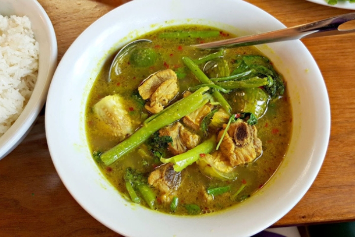 Samlor Machu Kdam, spécialité de Kep Cambodge