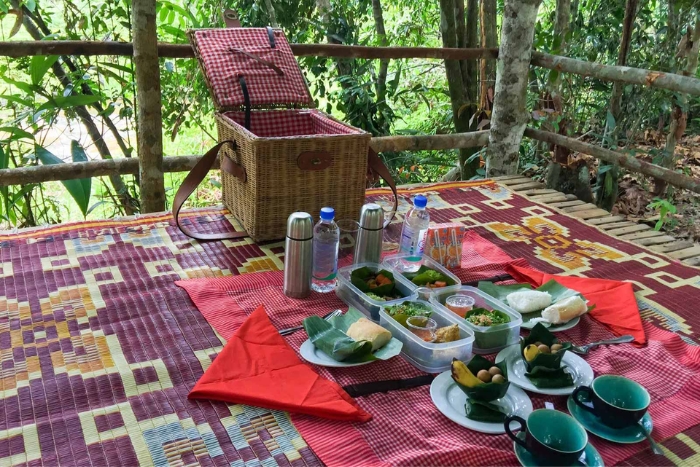 Le déjeuner dans mon trek nature au Cambodge en avril