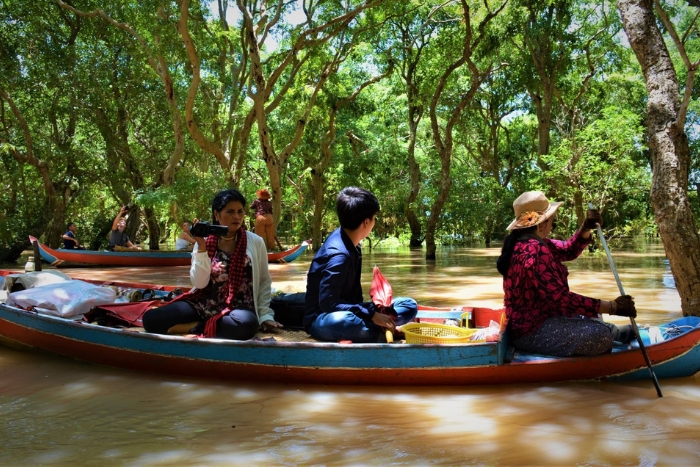 Village flottant de Kompong Phluk, une exp&eacute;rience m&eacute;morable du trek nature au Cambodge en avril