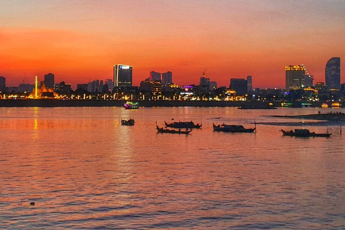 Croisière au coucher du soleil sur le Mékong