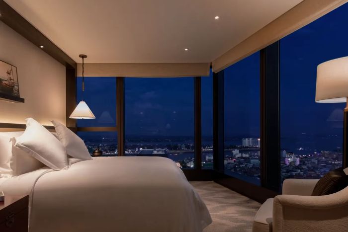 Rosewood Phnom Penh : luxe contemporain avec vue panoramique