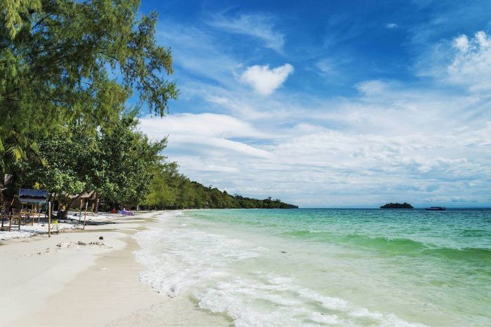 Long Set Beach : sable blanc et eaux cristallines sur Koh Rong