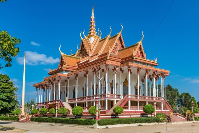 Que faire au Cambodge ? Visiter la pagode aux 100 colonnes
