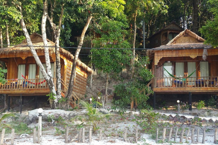 Où dormir à Koh Rong ? Considérez Sambath Sakseth Bungalow