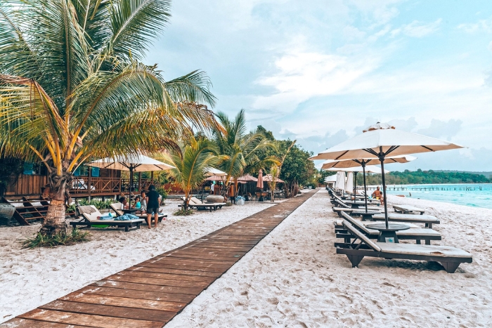 Plongez sur la plage de Sok San pour une expérience unique 