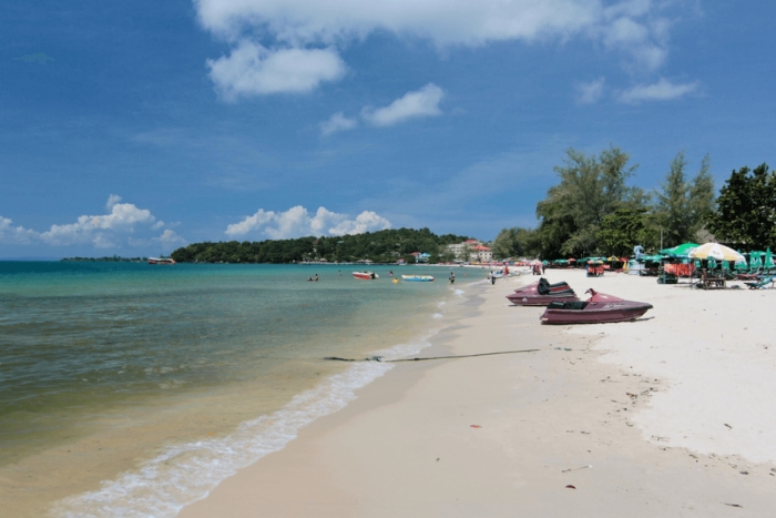 Que faire à Sihanoukville ? Plage d'Ochheuteal, la plage la plus animée à Sihanoukville