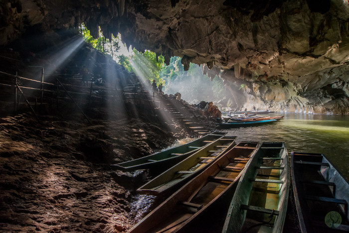 Découvrez la beauté de Kong Lor Cave, une expérience fascinante à ajouter à votre circuit 3 semaines Laos.