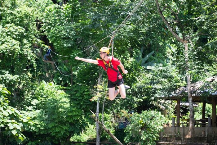 Tyrolienne à Vang Vieng