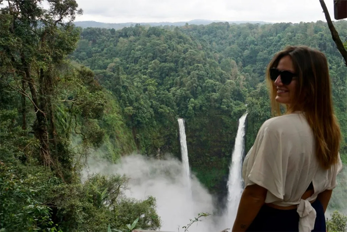 Immersion dans les hauts plateaux du Bolaven, entre cascades et plantations de café