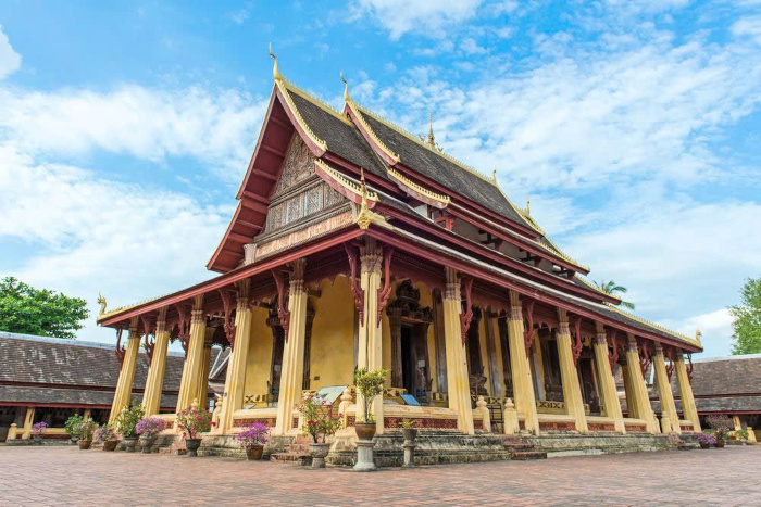 Wat Si Saket : un incontournable Laos pour son architecture unique. À ne pas manquer dans votre guide de voyage Laos