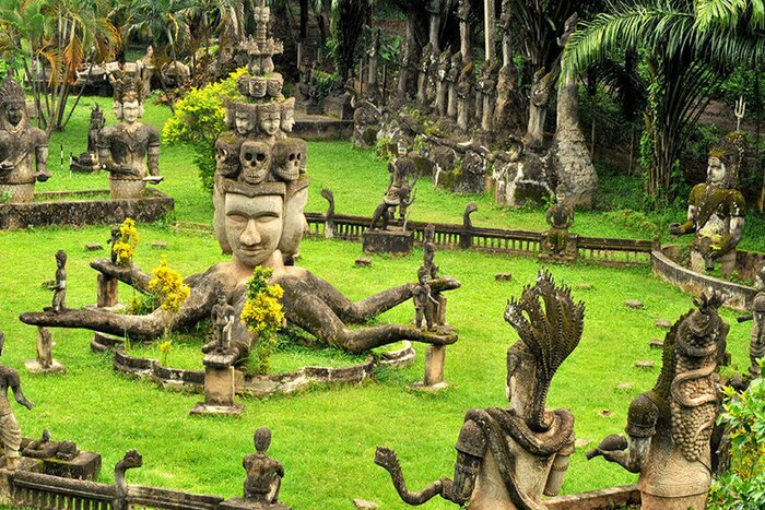 Découvrez le parc Buddha à Vientiane