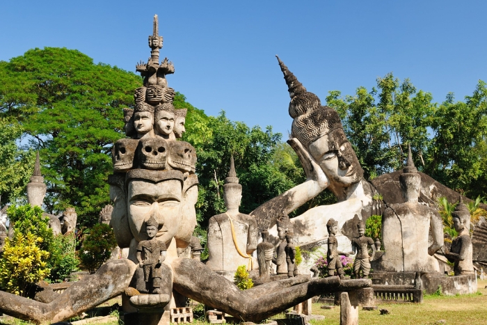 Wat Xieng Khuan, une des destinations familiales au centre du Laos