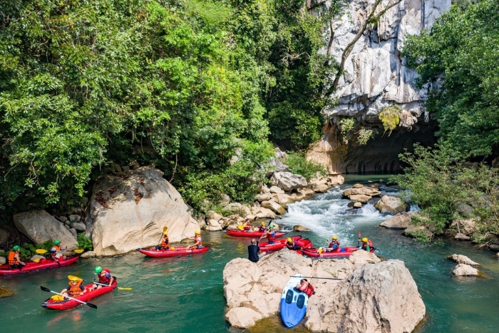 Grotte de Kong Lor - que faire au centre du Laos avec des enfants ?