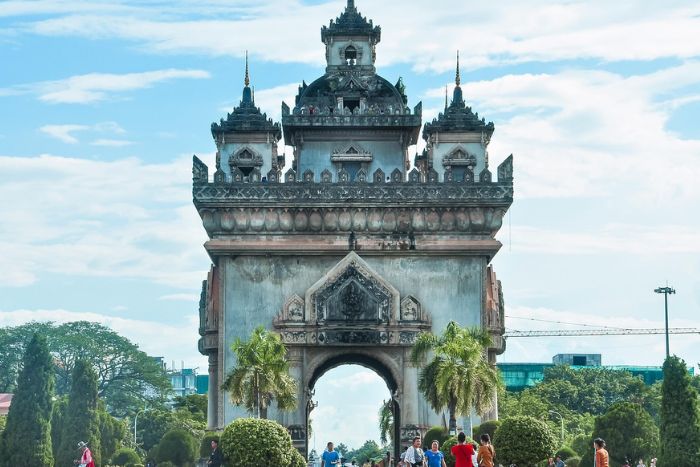 Souscrivez une assurance voyage avant de voyager seul au Laos