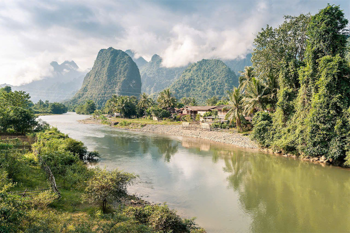 Explorez la beauté naturelle d'Oudomxay, un must pour votre itinéraire laos 10 jours.