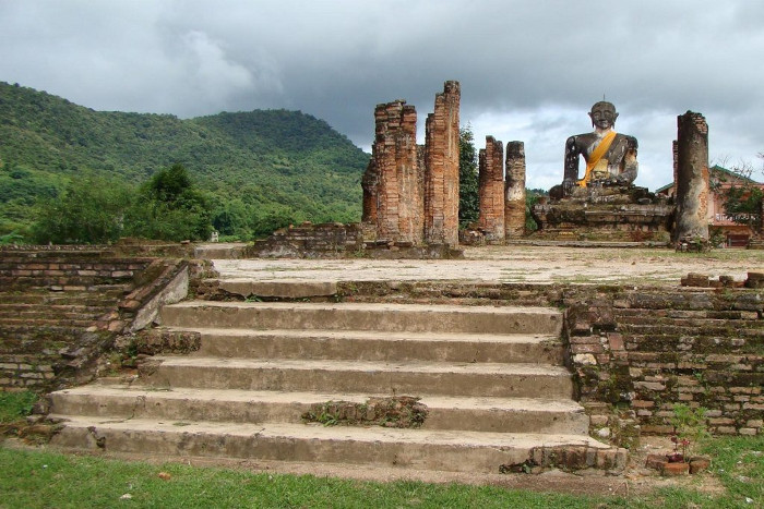  Découvrez les paysages fascinants de Xieng Khouang dans votre circuit Laos 10 jours.