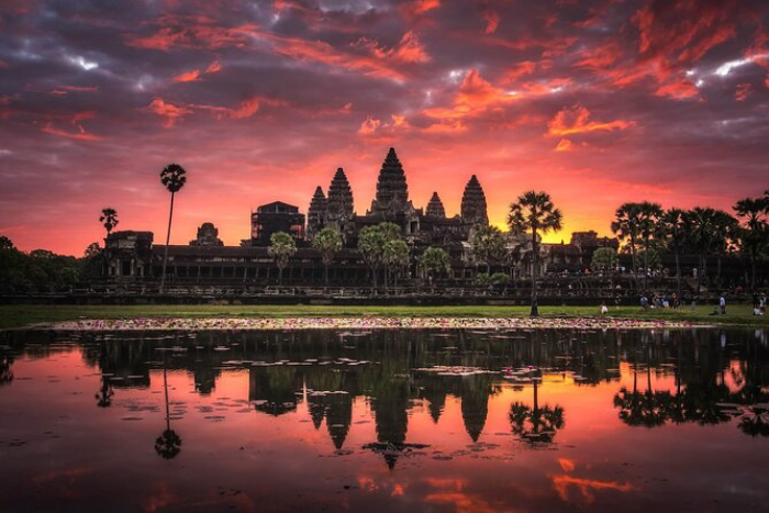 Coucher de soleil à Angkor Wat - un paysage à ne pas manquer lors de votre voyage au Cambodge