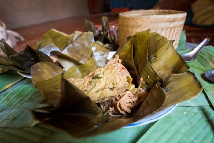 Mok Pa (Poisson cuit à la vapeur dans des feuilles de bananier)