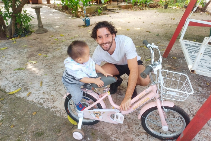 Un moment adorable à Erawan Guesthouse