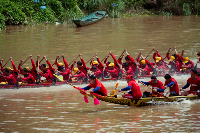 Le Festival de Luang Prabang inclut des courses de bateaux traditionnelles, un événement vibrant qui célèbre la culture locale