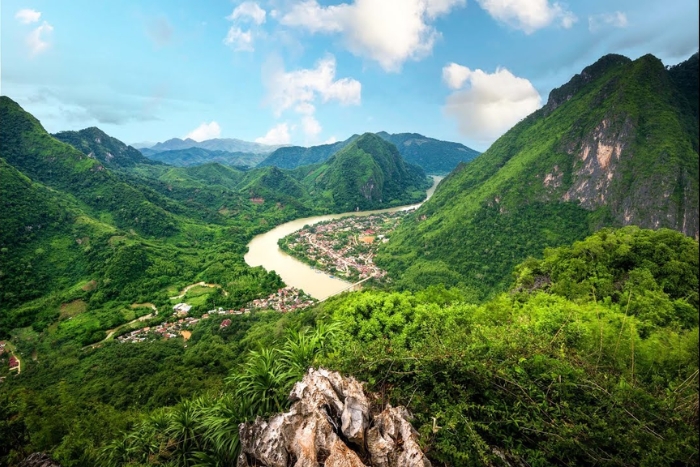 Nong Khiaw