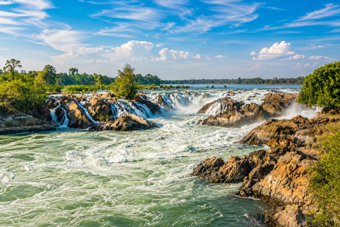 Immersion au c&oelig;ur des chutes de Khone Phapheng