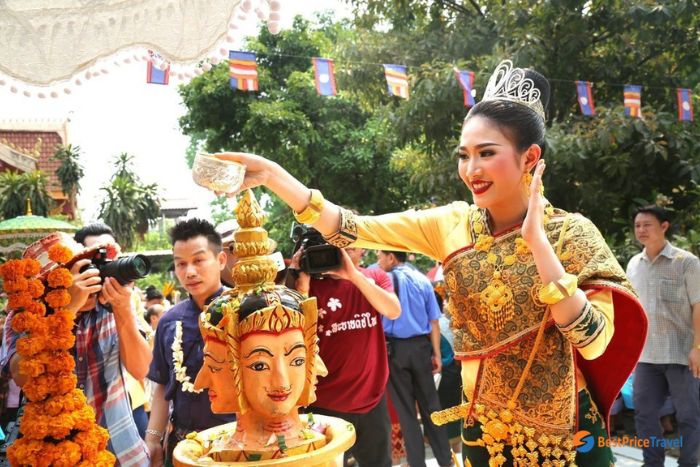 Le Bun Pi Mai - Nouvel An a lieu en avril au Laos