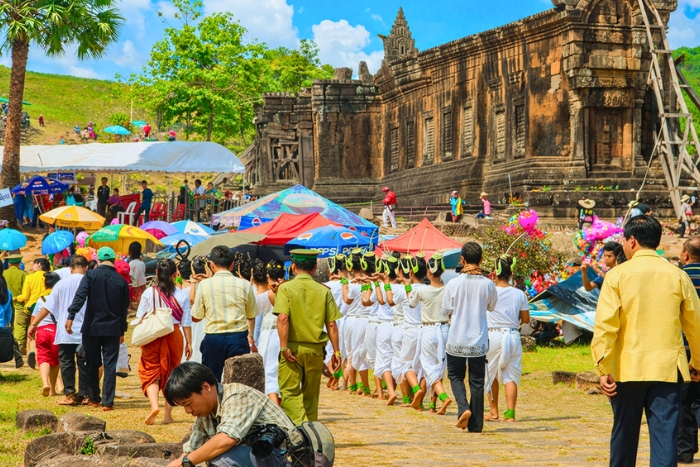 Avril &agrave; Pakse, entre traditions discr&egrave;tes et moments partag&eacute;s