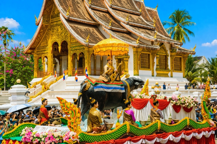 Une immersion unique dans les fêtes au Laos en avril