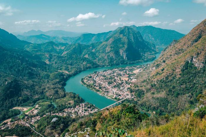 Pourquoi ne pas vister Nong Khiaw au Laos en juin ?