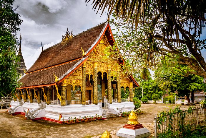 Le temple à Luang Prabang - ne pas manquer au Laos en mars