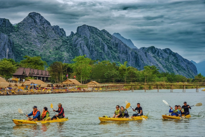 Faire du kayak à Vang Vieng