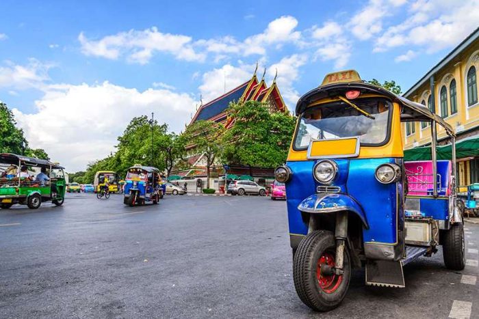 Tuk Tuk - Moyen de transport populaire pour les touristes au Laos