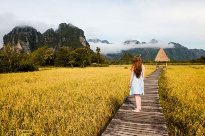 Suivez ce guide pour bien préparer des vêtements de voyage au Laos