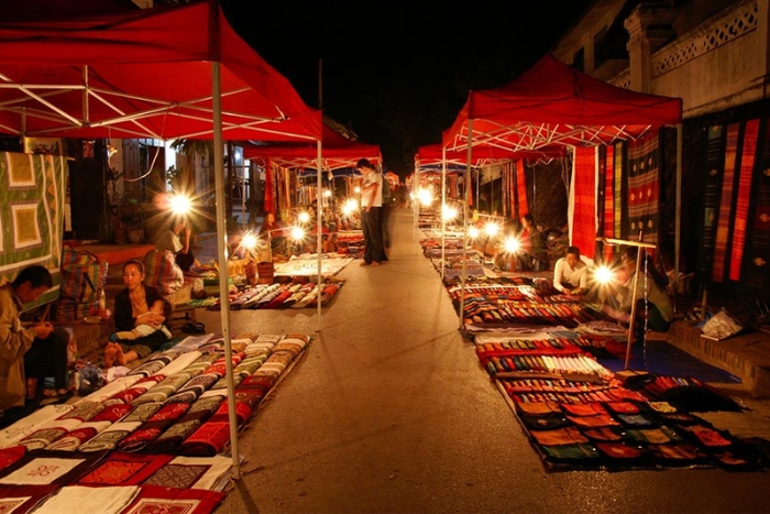 Le marché nocturne de Vang Vieng