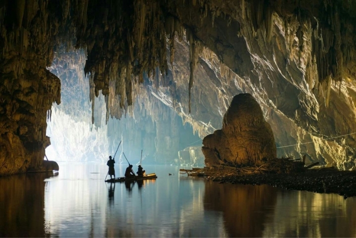 L'exploration les grottes de Tham Nam